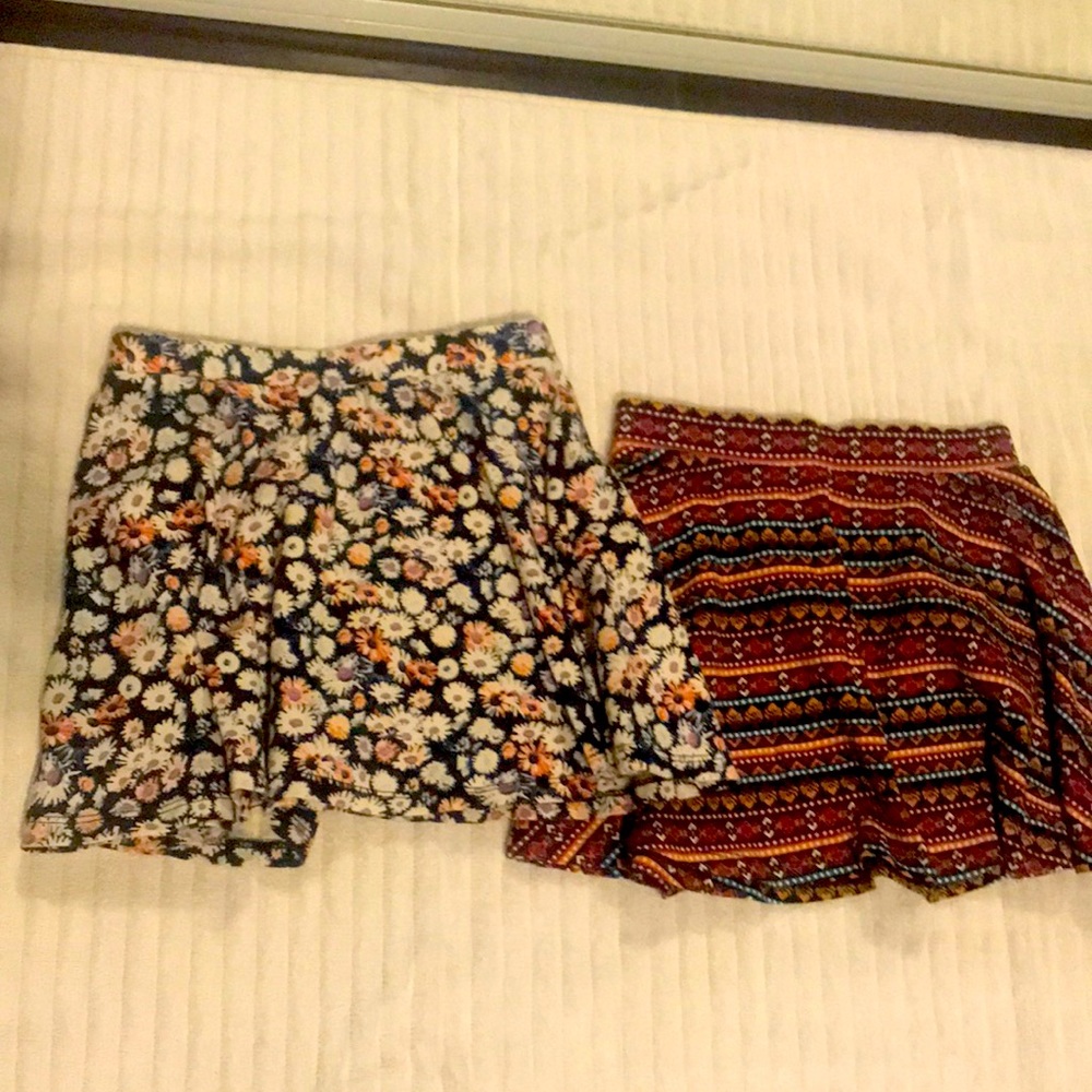 Lot 2 skirt Forever 21 girls size 5/6 F21 floral tribal skirts EUC